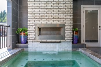 Spa/hot tub - one is open year-round!